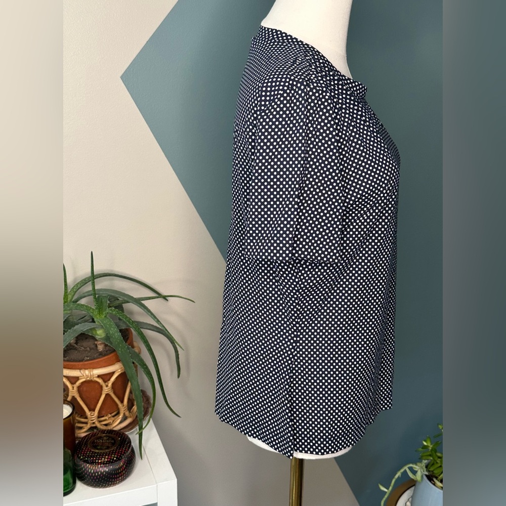 St. John Navy White Polka Dot Stretch Tee Top Size L Fitted Designer Quiet Lux - Picture 5 of 12